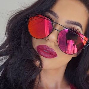 Mirror lens cateye sunglasses
